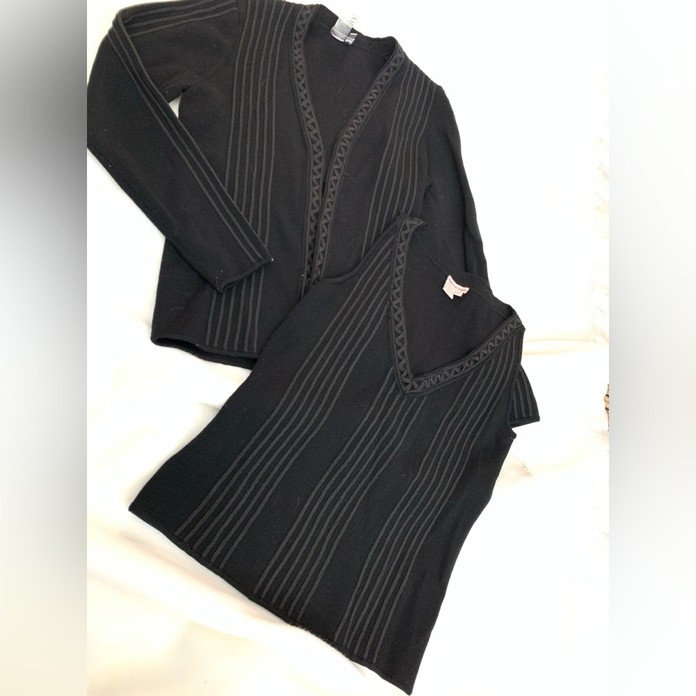 100% Wool Knit heavy weight Black V-Neck Sweater Set by Worth